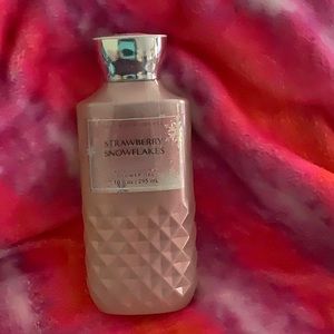 BBW, NWT, strawberry, snowflakes, shower gel